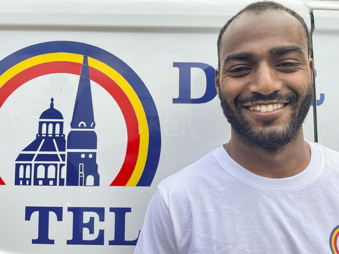 Der Rellinger Maler Levent Aric Das sind wir Team Dejen Tekle